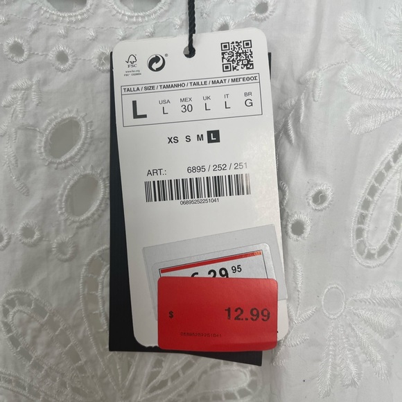 COPY - NWT - Zara Women’s White Blouse - Large - Picture 4 of 4